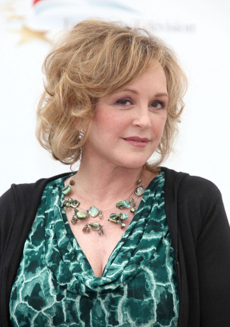 Bonnie Bedelia