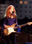 Bonnie Raitt