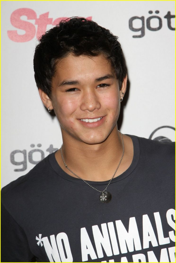 Booboo Stewart