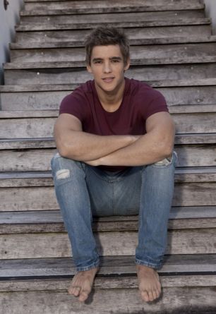 Brenton Thwaites
