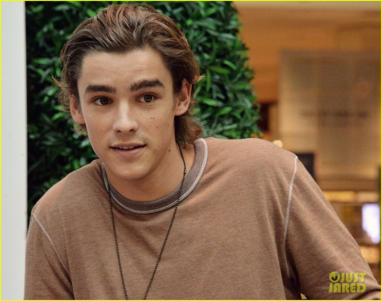 Brenton Thwaites