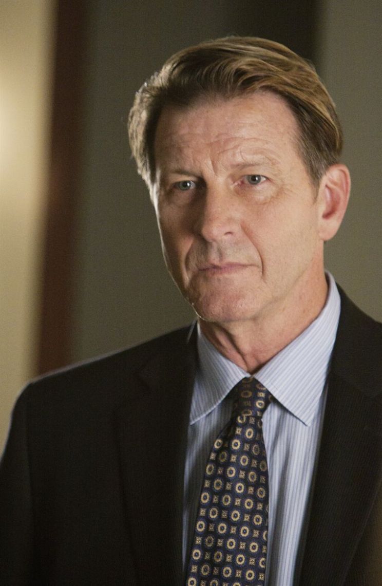 Brett Cullen