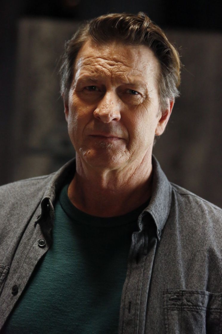 Brett Cullen