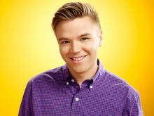 Brett Davern