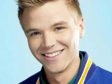 Brett Davern