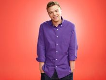 Brett Davern