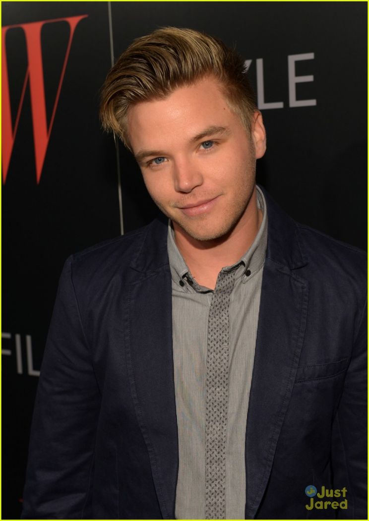 Brett Davern