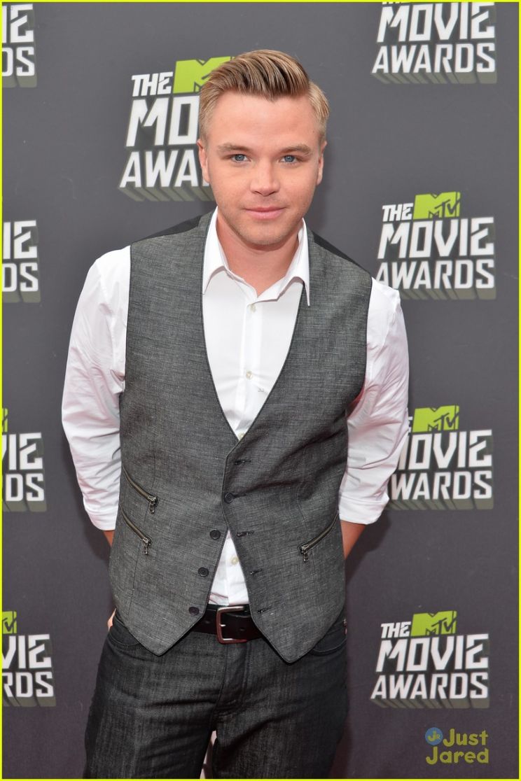 Brett Davern