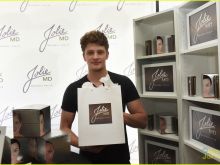 Brett Dier