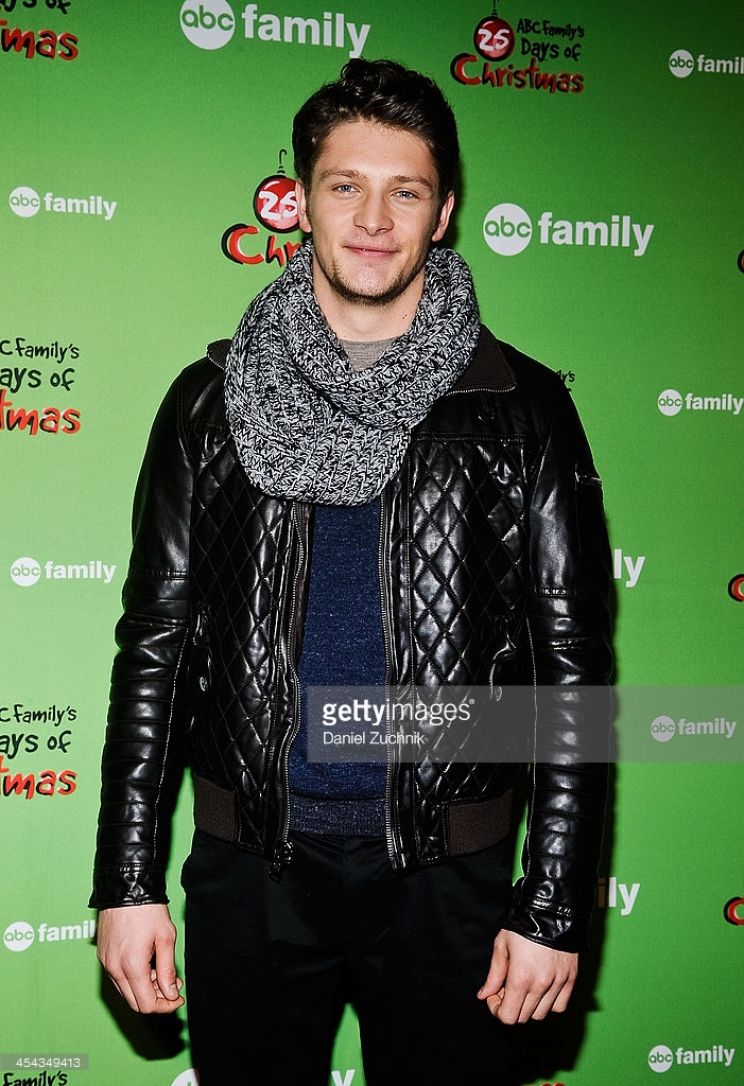 Brett Dier