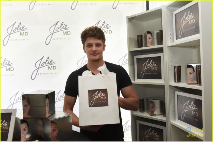 Brett Dier