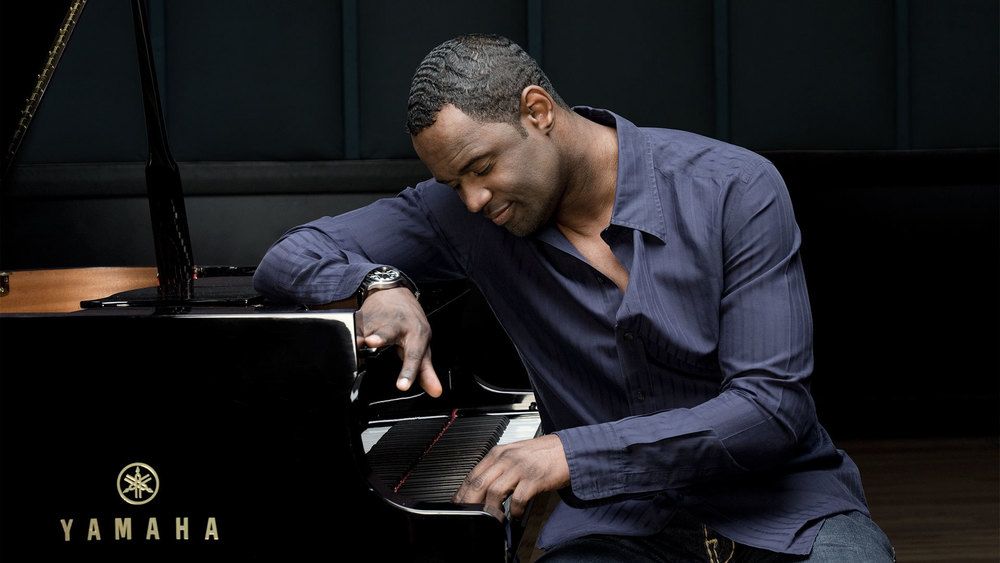 Brian McKnight. 