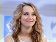 Bridgit Mendler