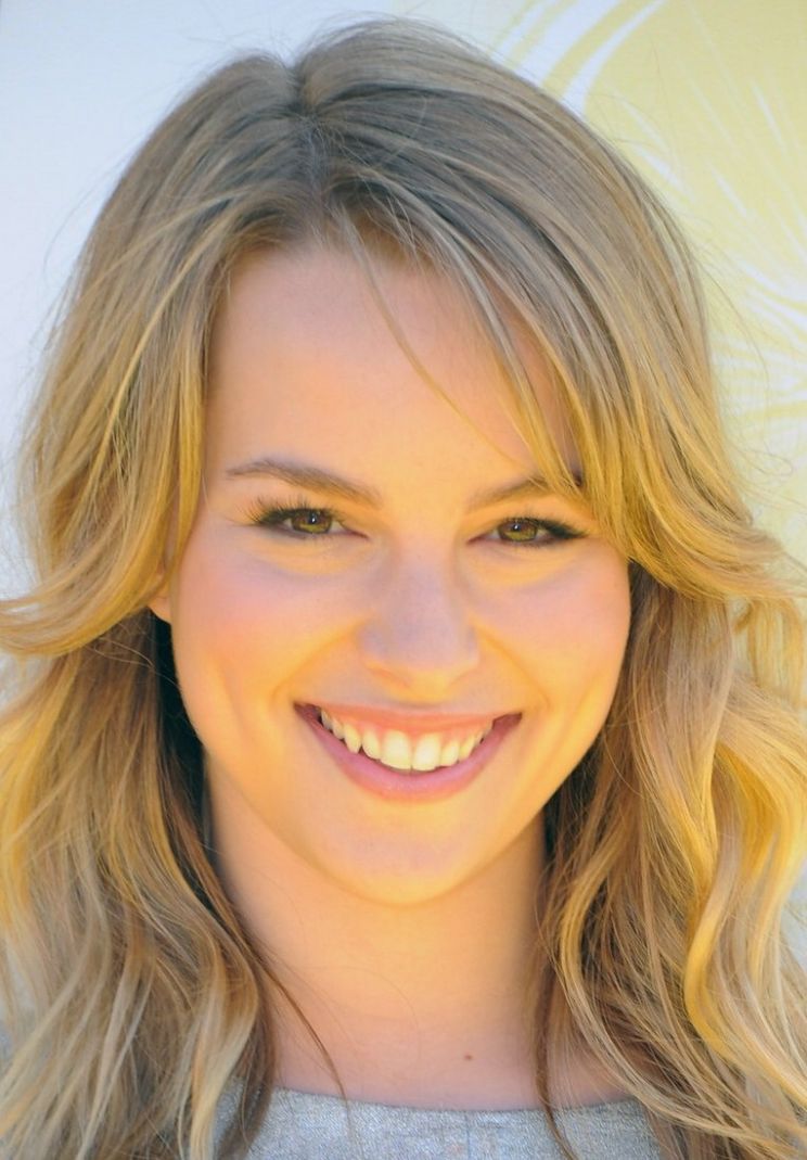 Bridgit Mendler