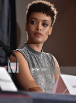 Britne Oldford #117087 picture (Portrait Medium)