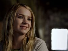 Britt Robertson #10093 picture (Landscape Medium)