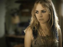 Britt Robertson #10106 picture (Landscape Medium)
