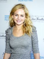 Britt Robertson #10091 picture (Portrait Medium)