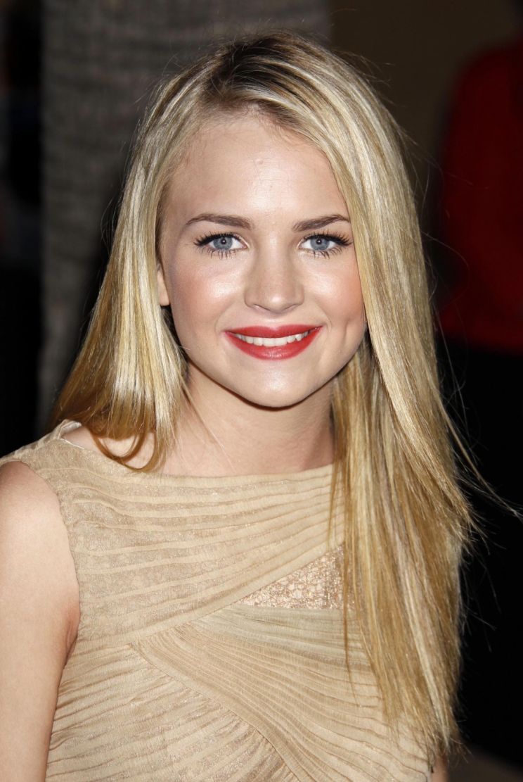 Britt Robertson