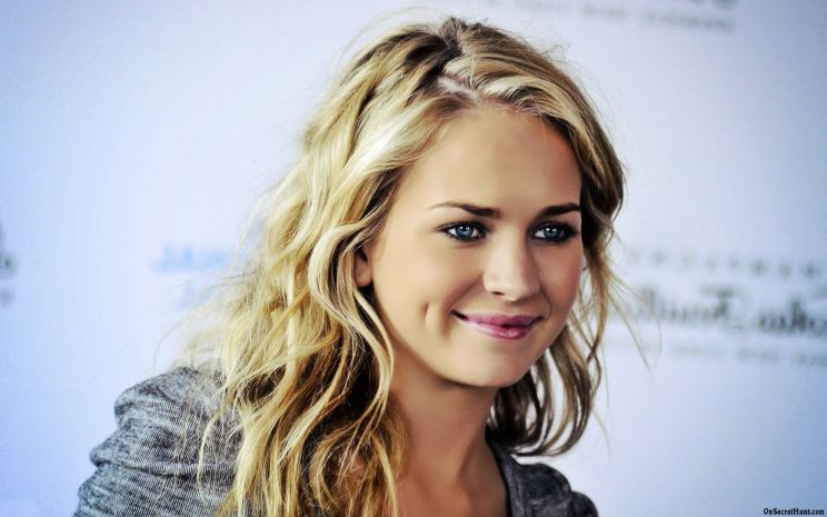 Britt Robertson