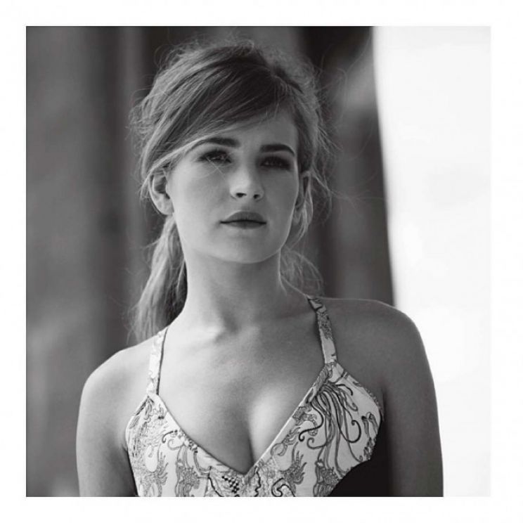 Britt Robertson