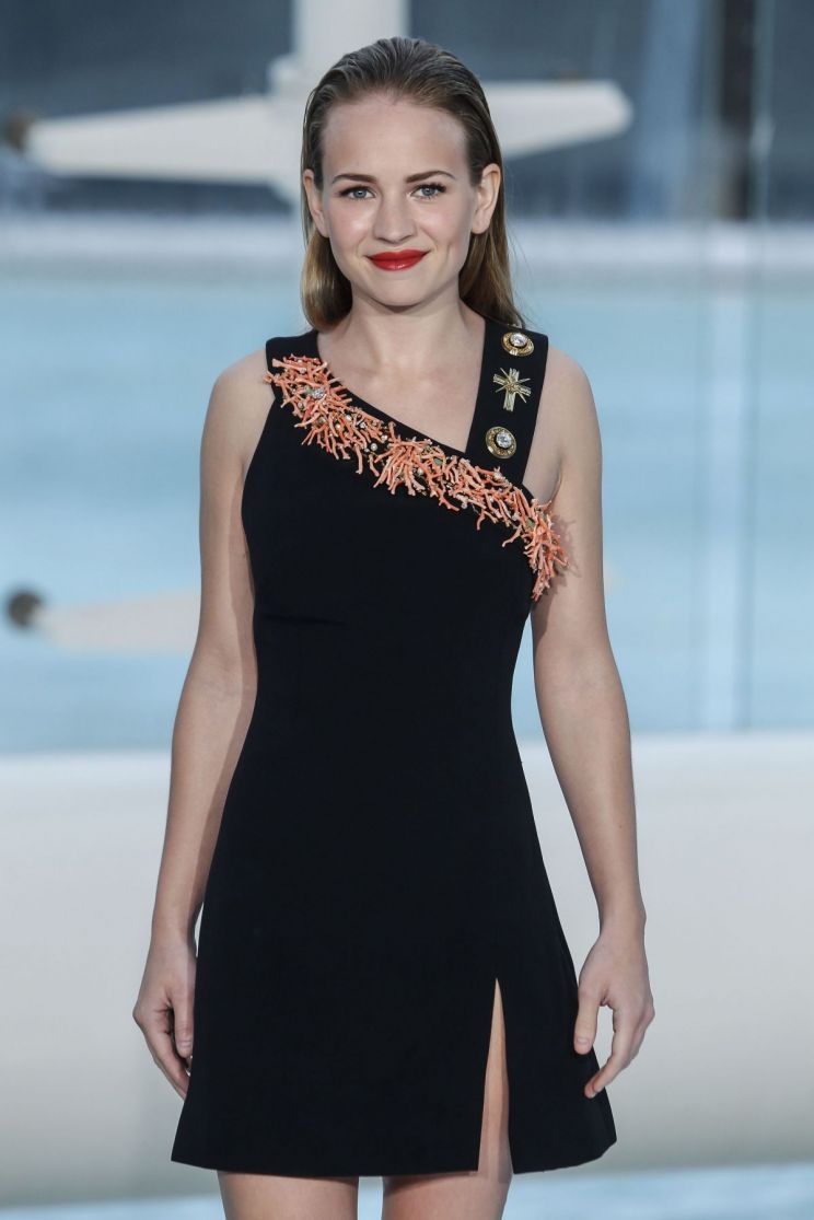 Britt Robertson