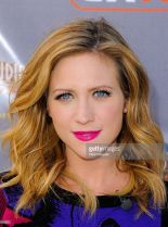Brittany Snow photo
