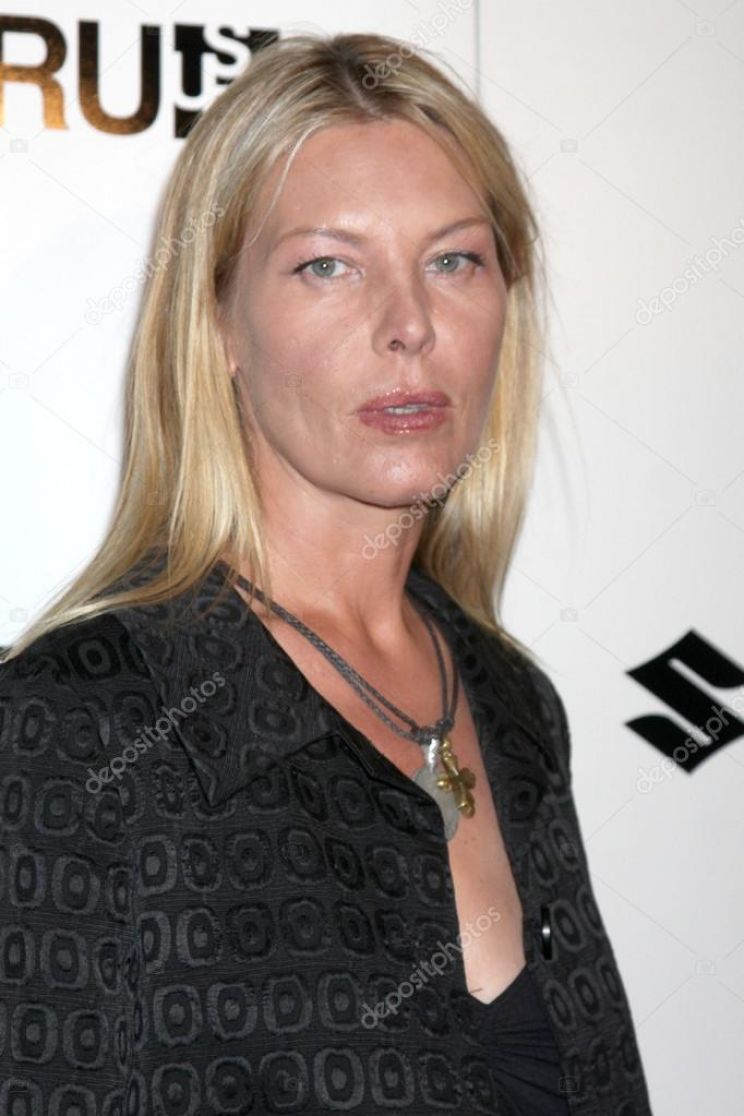 Bronwen Hughes