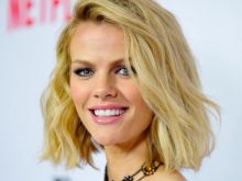 Brooklyn Decker photo