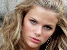 Brooklyn Decker photo