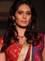 Bruna Abdullah #3473782 picture (Portrait Medium)