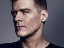 Bryan Adams