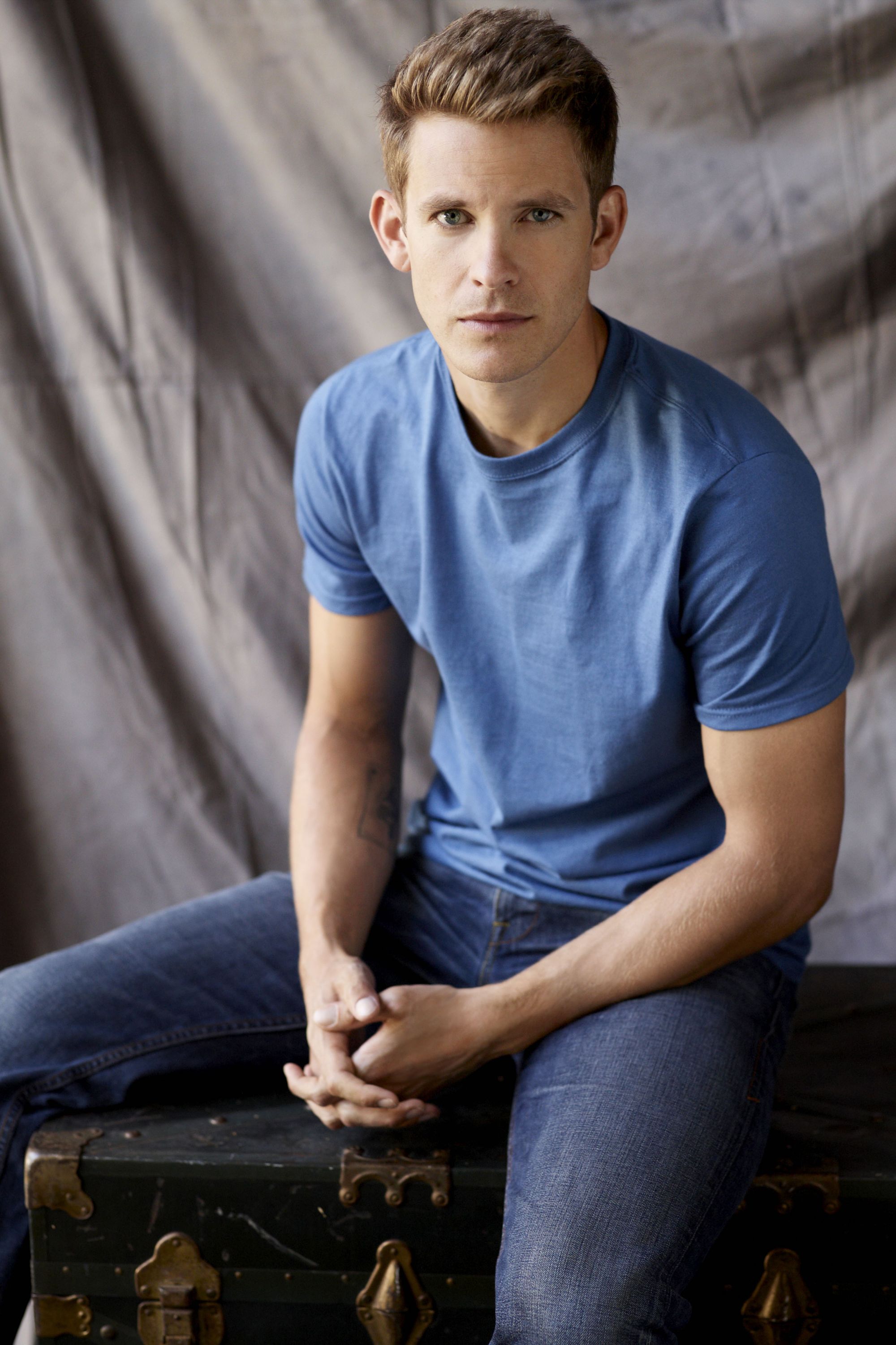 Pictures of Bryce Johnson
