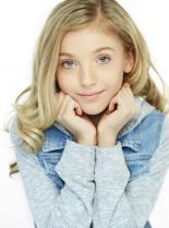 Brynn Rumfallo photo