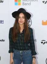 Caitlin Carver photo
