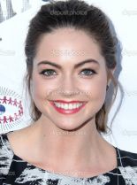 Caitlin Carver photo