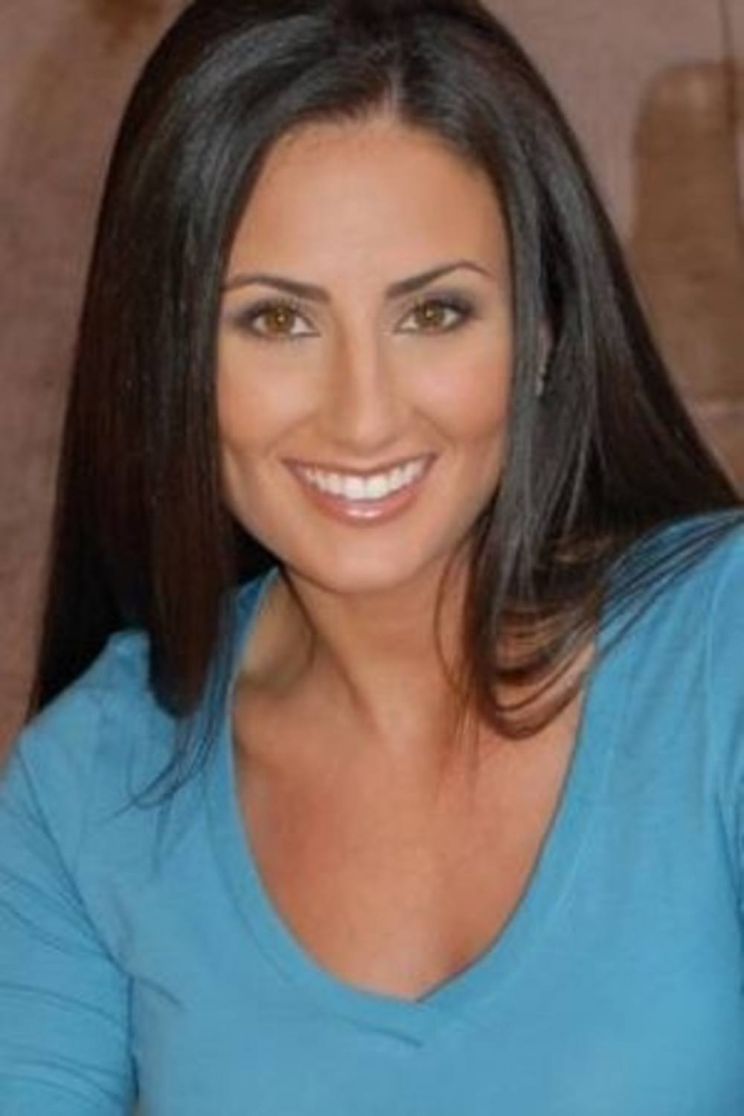 Caitlin Gold