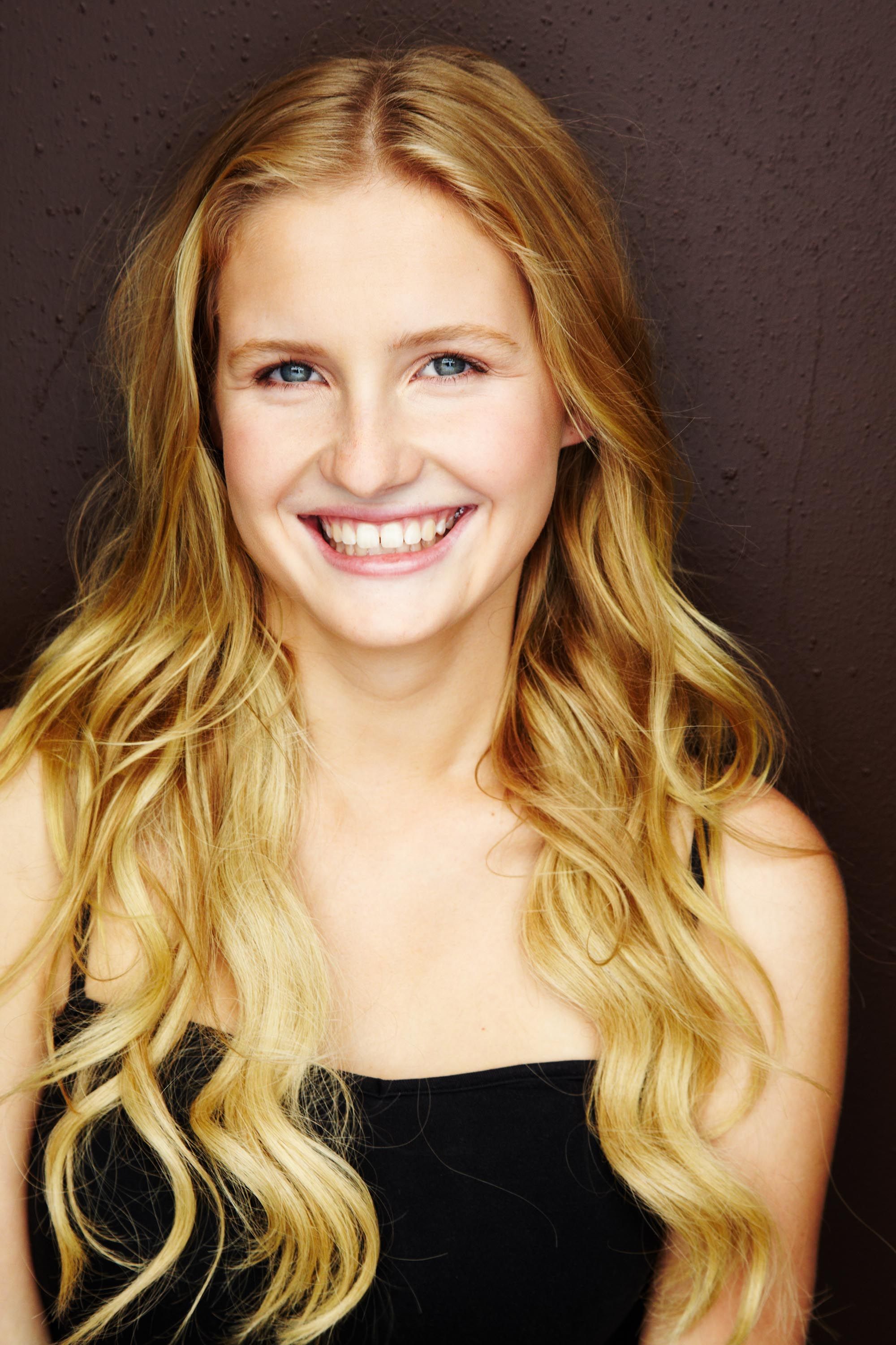 Pictures of Caitlin Thompson