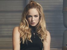 Caity Lotz