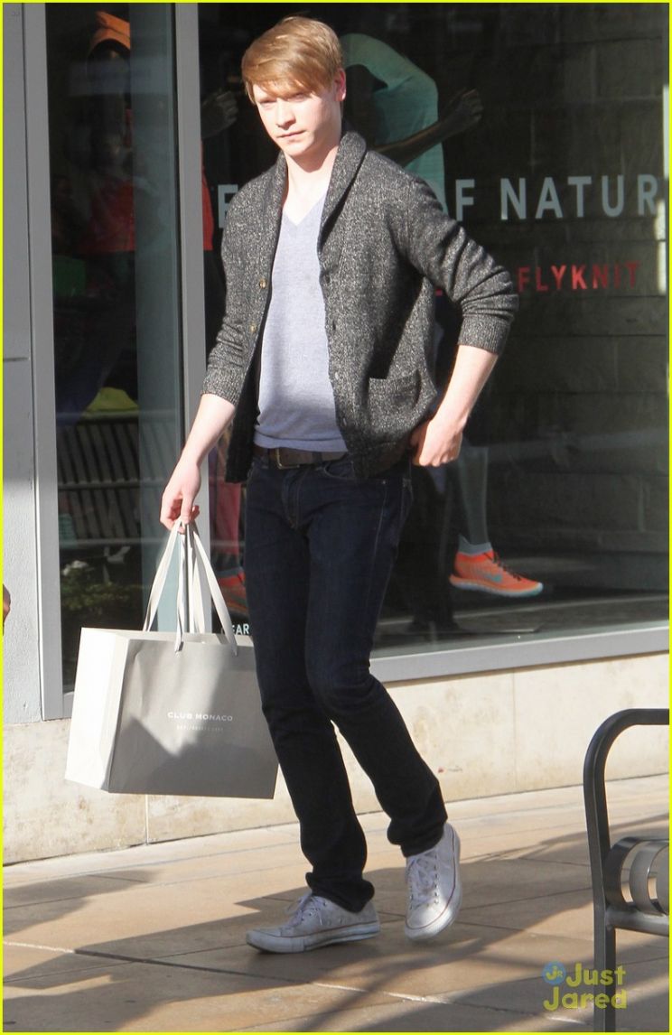 Pictures of Calum Worthy