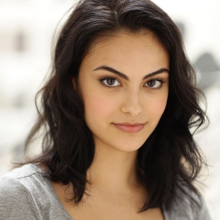 Camila Mendes