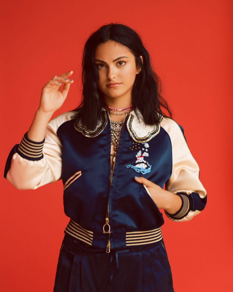 Camila Mendes