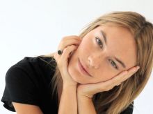 Camille Rowe photo