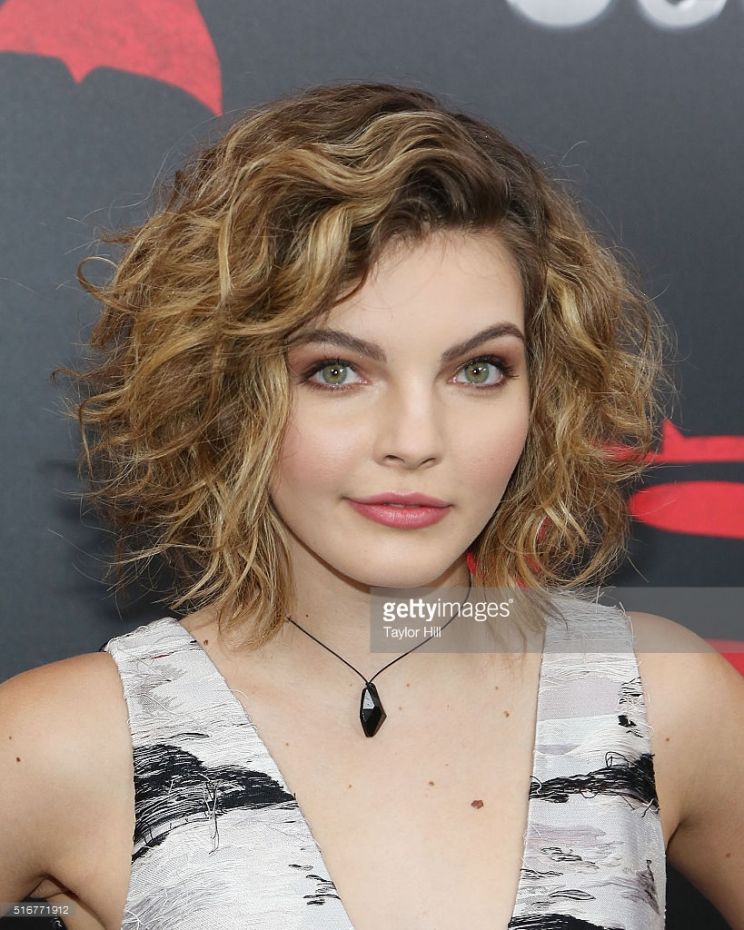 Camren Bicondova