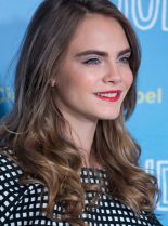 Cara Delevingne photo
