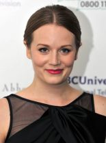 Cara Theobold photo