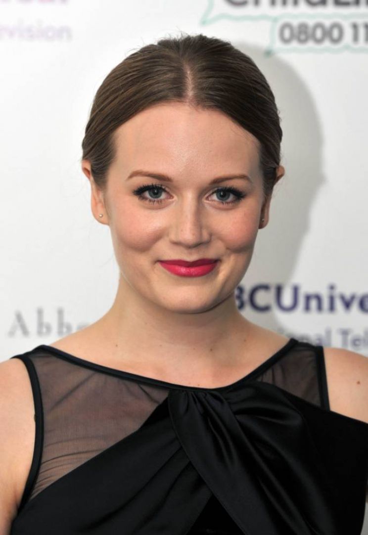 Cara Theobold