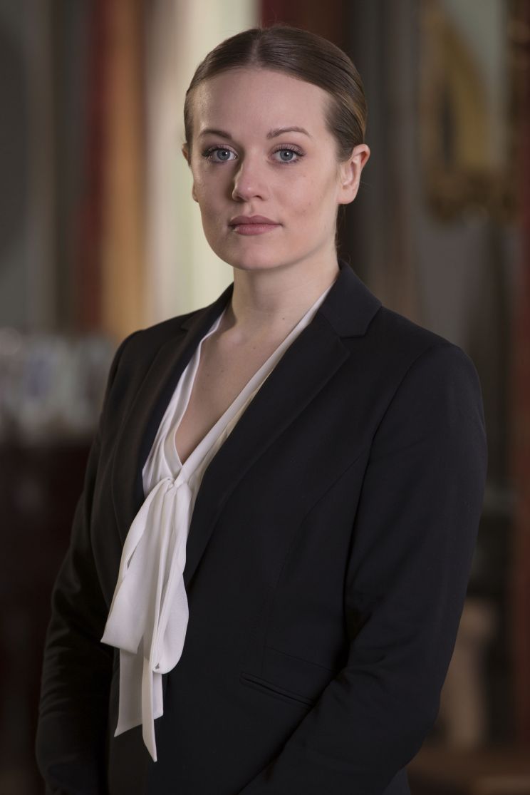 Cara Theobold