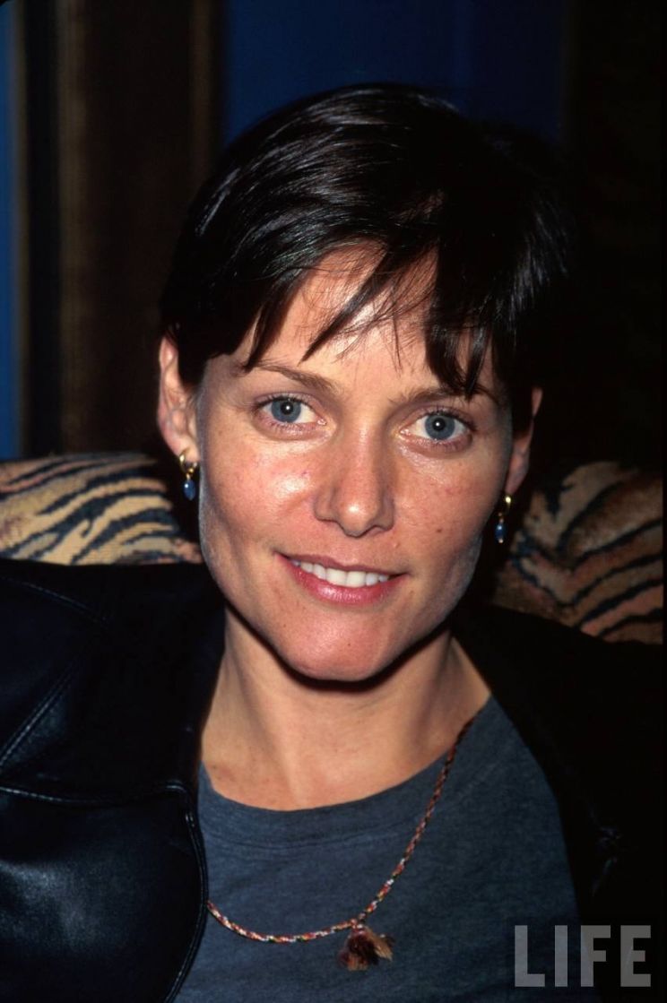 Carey Lowell