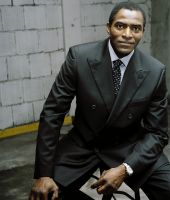 Carl Lumbly